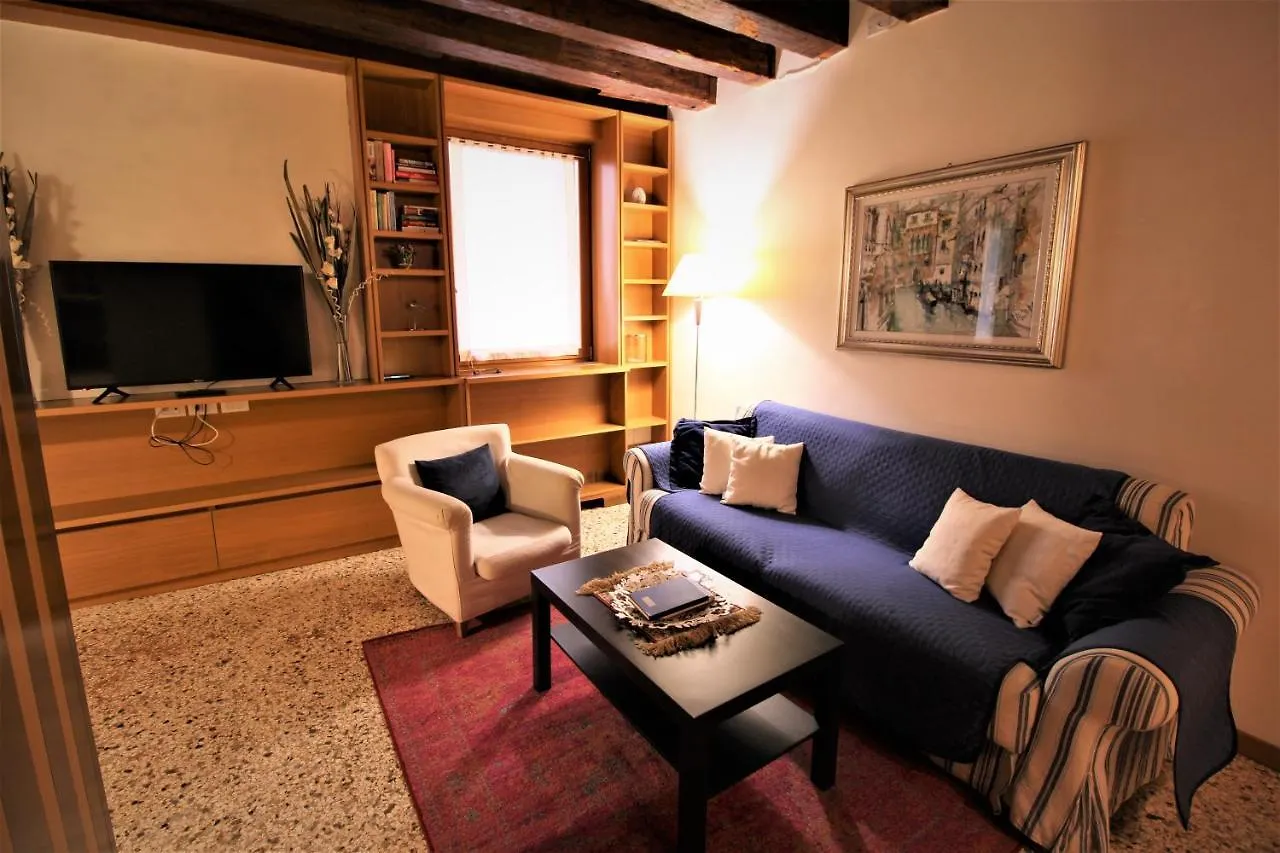 San Marco Apartment With Canal View Venice