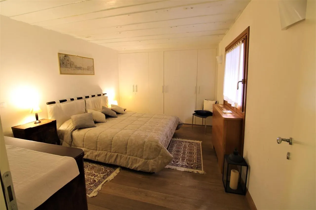 San Marco Apartment With Canal View Venice